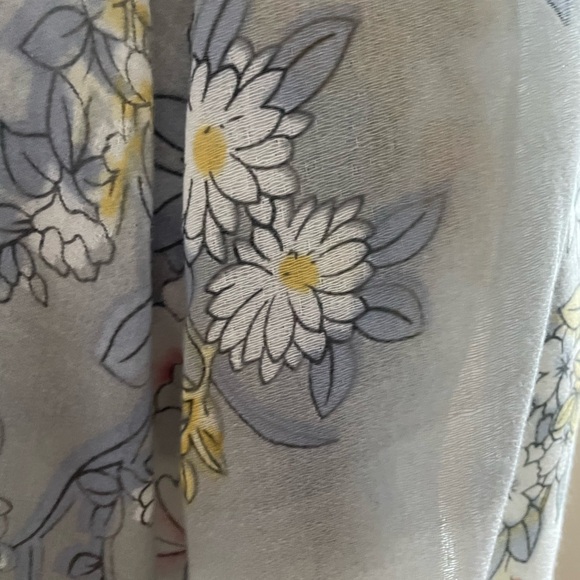 Dress Barn Floral Scarf in blue and Yellow new - Picture 4 of 8